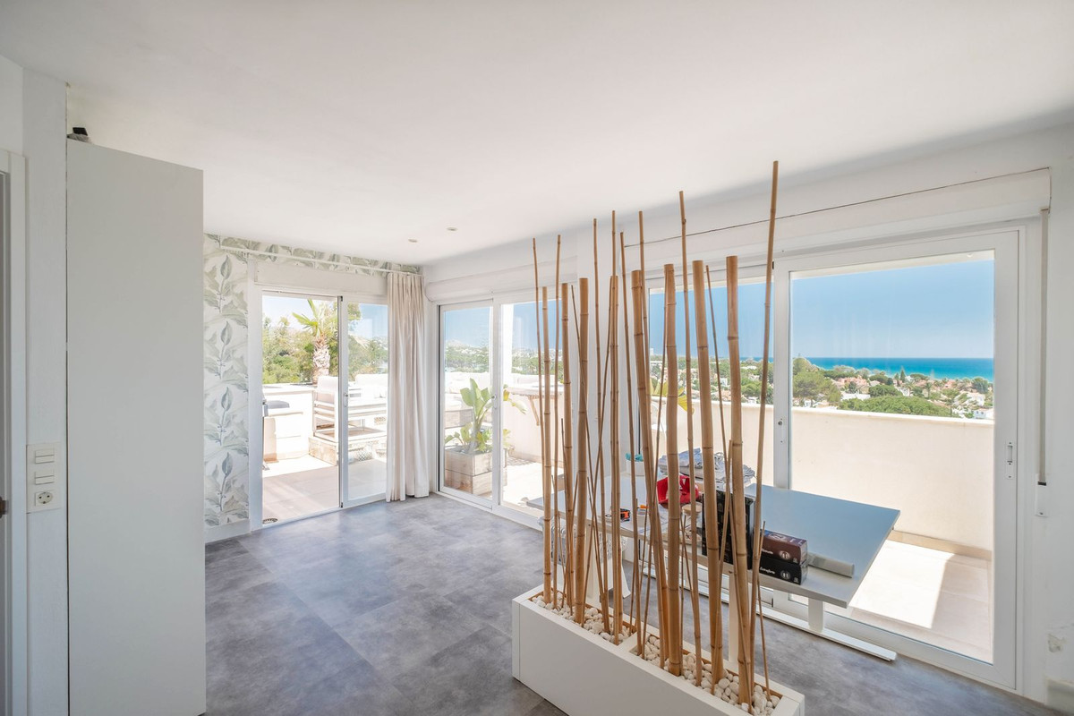 Hoekpenthouse op steenworp afstand van het strand in Costabella in Costabella - foto 15