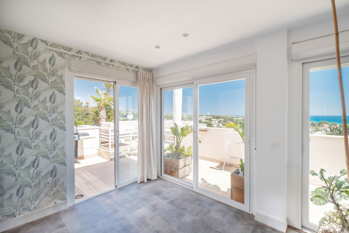 Hoekpenthouse op steenworp afstand van het strand in Costabella in Costabella - foto 16