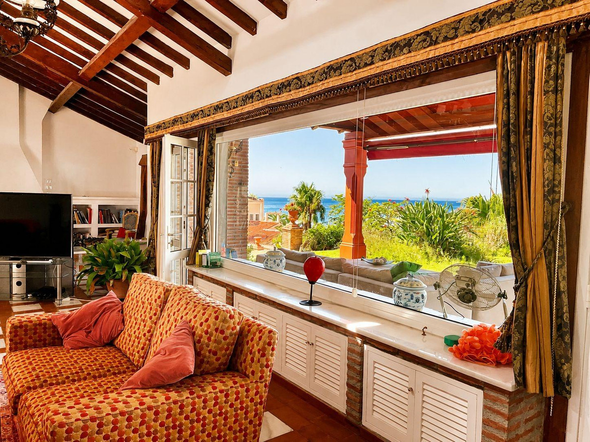 Villa met 8 slaapkamers in Torrequebrada in Torrequebrada - foto 11
