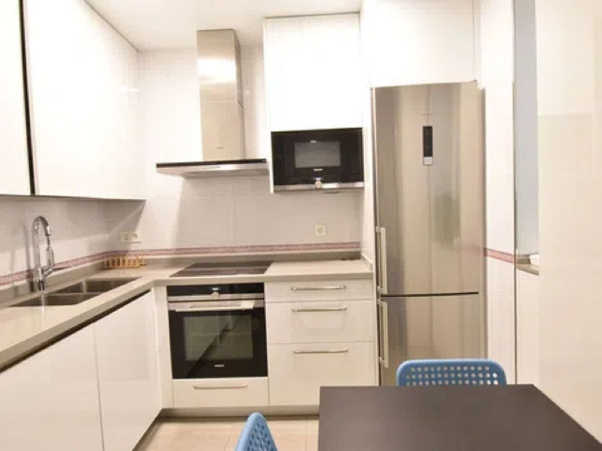 Drie-slaapkamerappartement in Málaga Centrum in Málaga Centro - foto 8