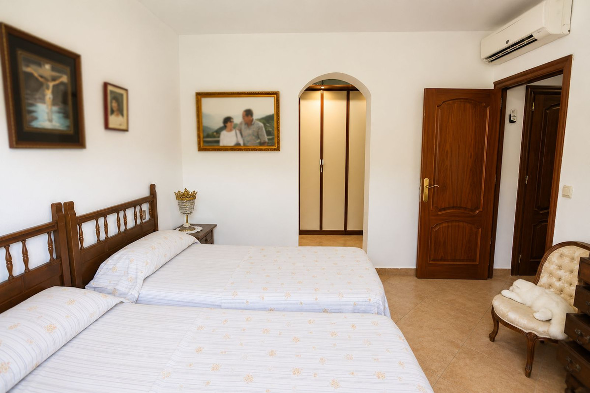 Prachtige Andalusische villa met 4 slaapkamers in Rincón de la Victoria in Rincón de la Victoria - foto 13