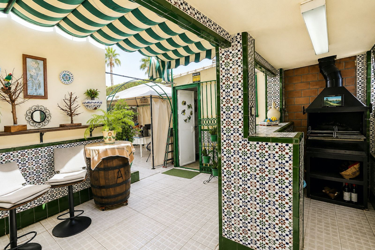 Prachtige Andalusische villa met 4 slaapkamers in Rincón de la Victoria in Rincón de la Victoria - foto 9