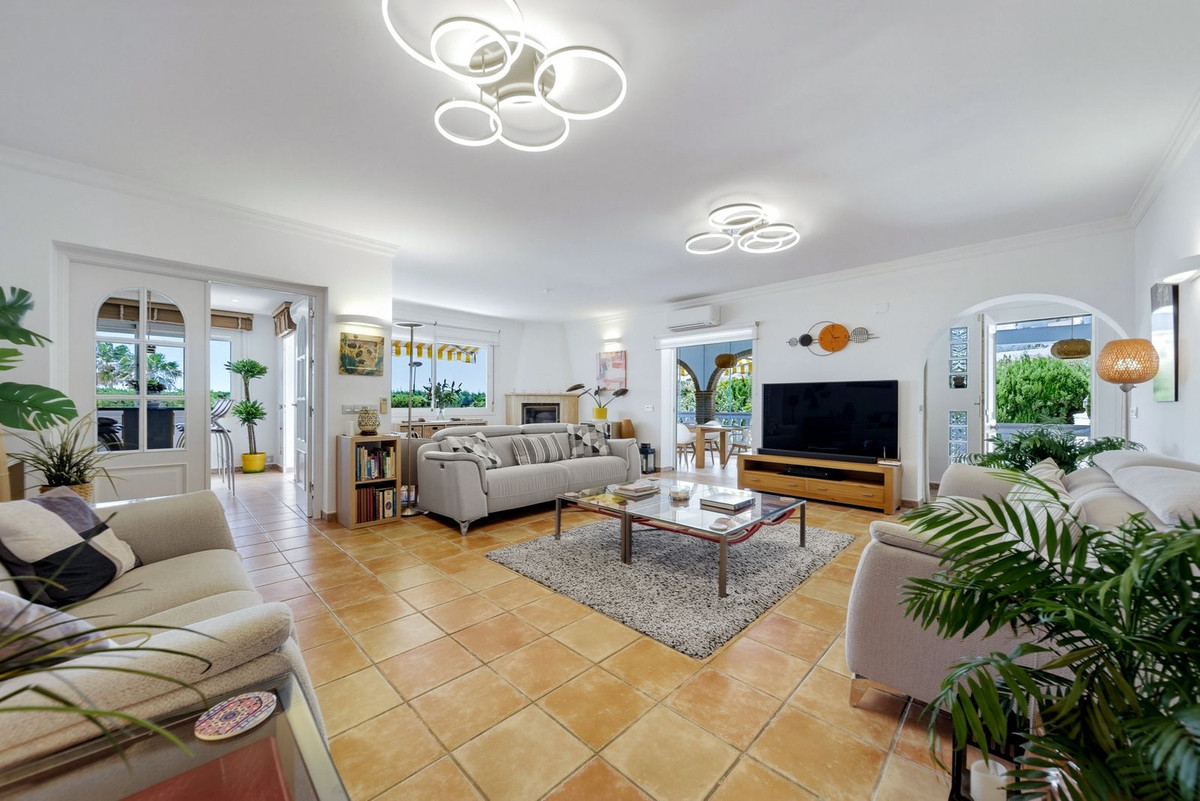 Villa met 5 slaapkamers in El Chaparral in El Chaparral - foto 2