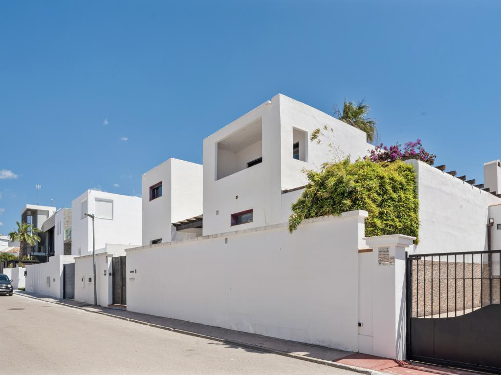 6-slaapkamer villa in Nueva Andalucía in Nueva Andalucía - foto 2