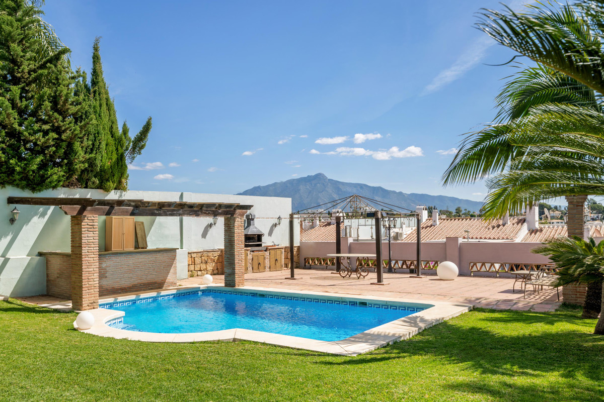 Vrijstaande villa in Estepona met 3 slaapkamers in Estepona - foto 16