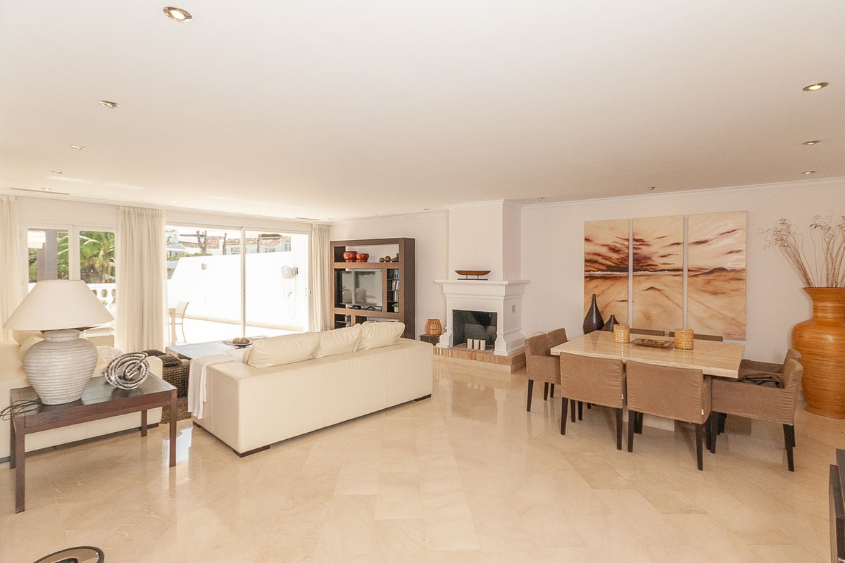 Drie-slaapkamer appartement in Elviria, Marbella in Elviria - foto 11