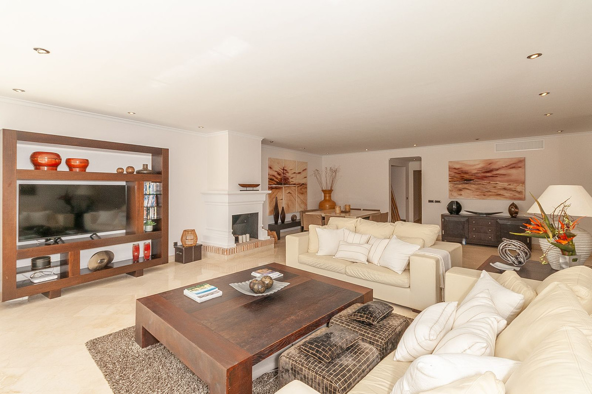 Drie-slaapkamer appartement in Elviria, Marbella in Elviria - foto 13