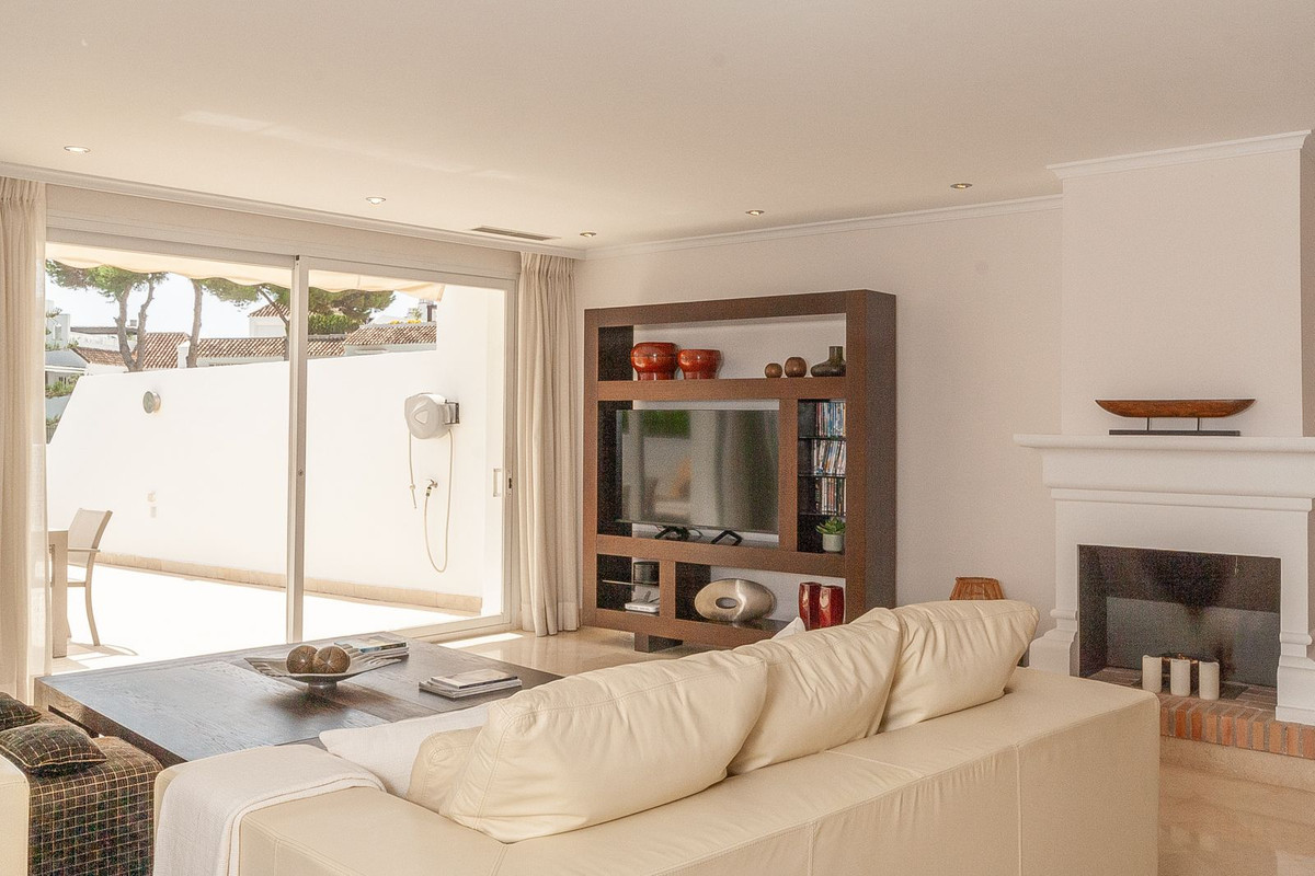 Drie-slaapkamer appartement in Elviria, Marbella in Elviria - foto 14