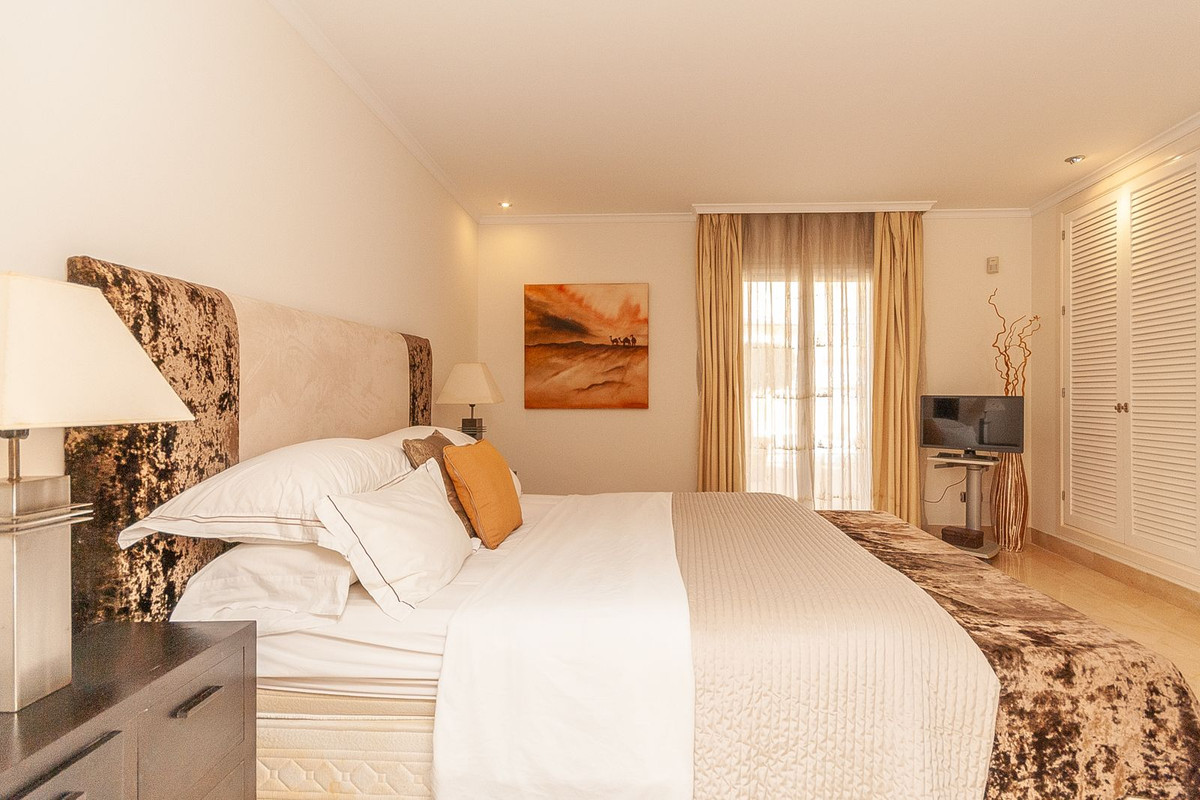 Drie-slaapkamer appartement in Elviria, Marbella in Elviria - foto 16