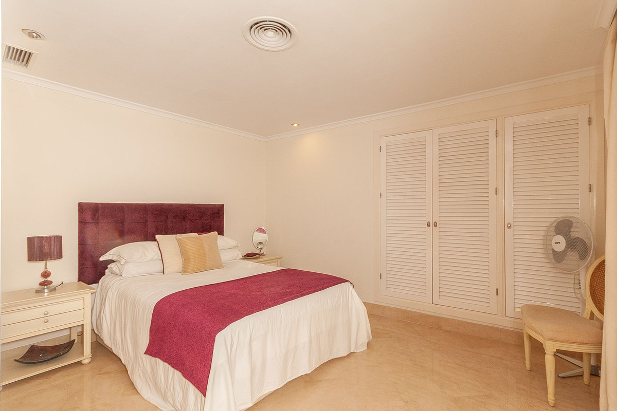 Drie-slaapkamer appartement in Elviria, Marbella in Elviria - foto 7
