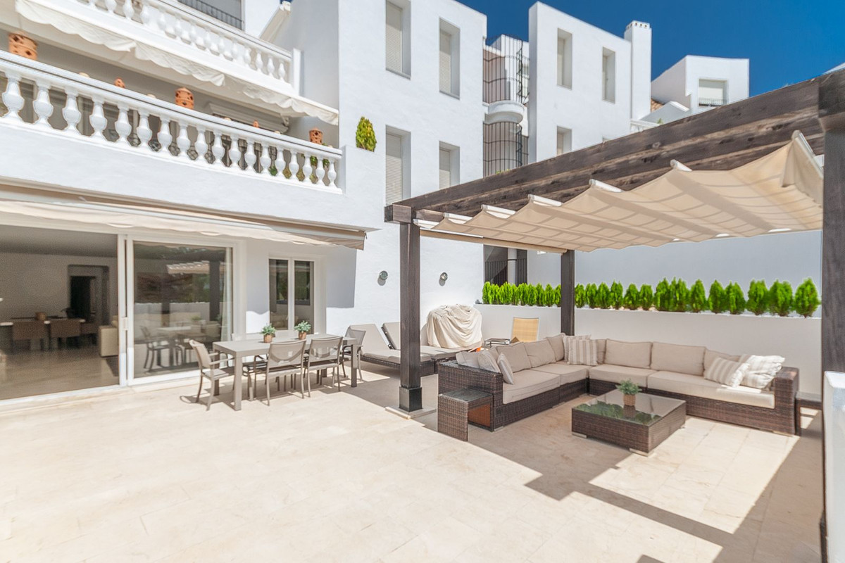Drie-slaapkamer appartement in Elviria, Marbella in Elviria - foto 10