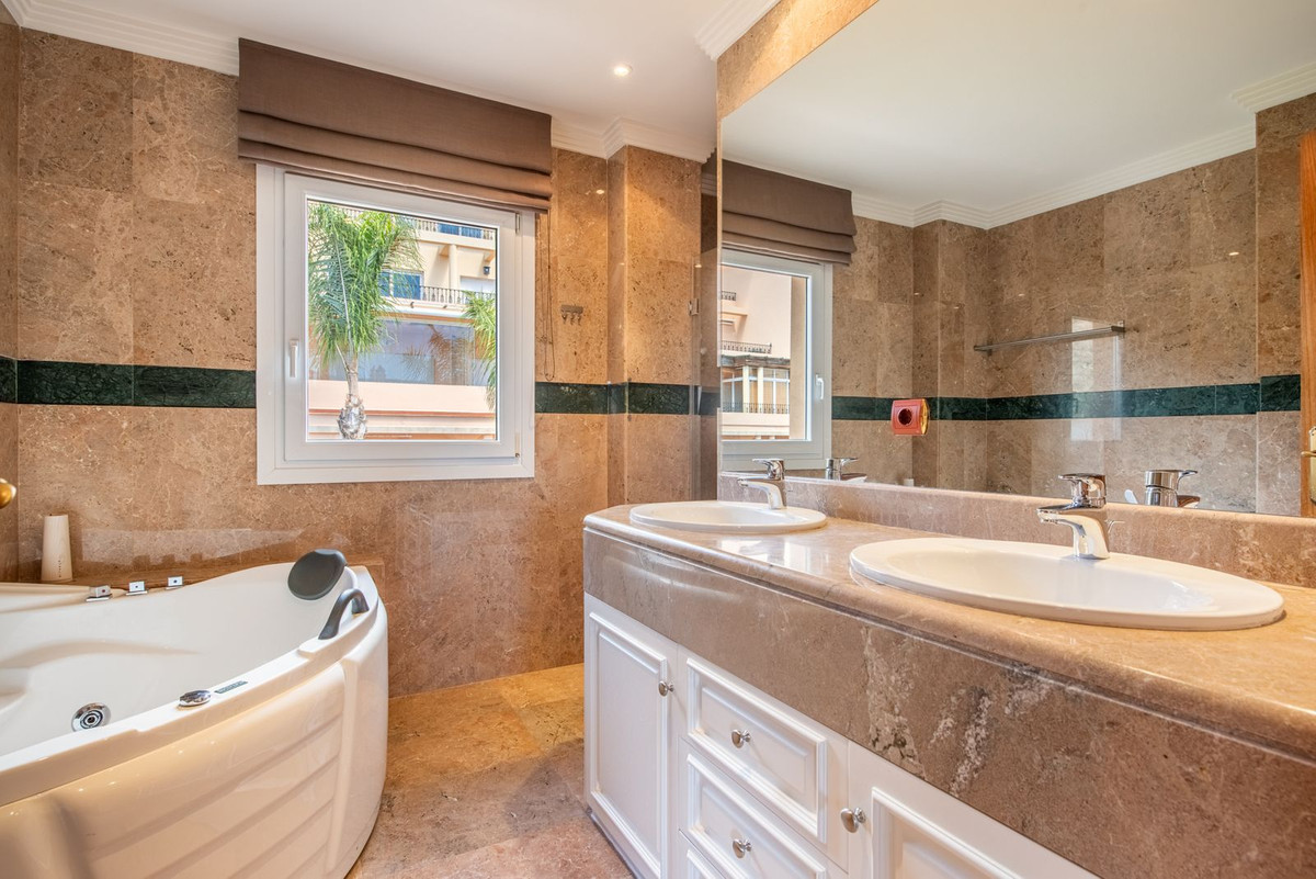 Duplex penthouse in Nueva Andalucía – een lifestyleconcept voor wie méér wil in Nueva Andalucía - foto 16