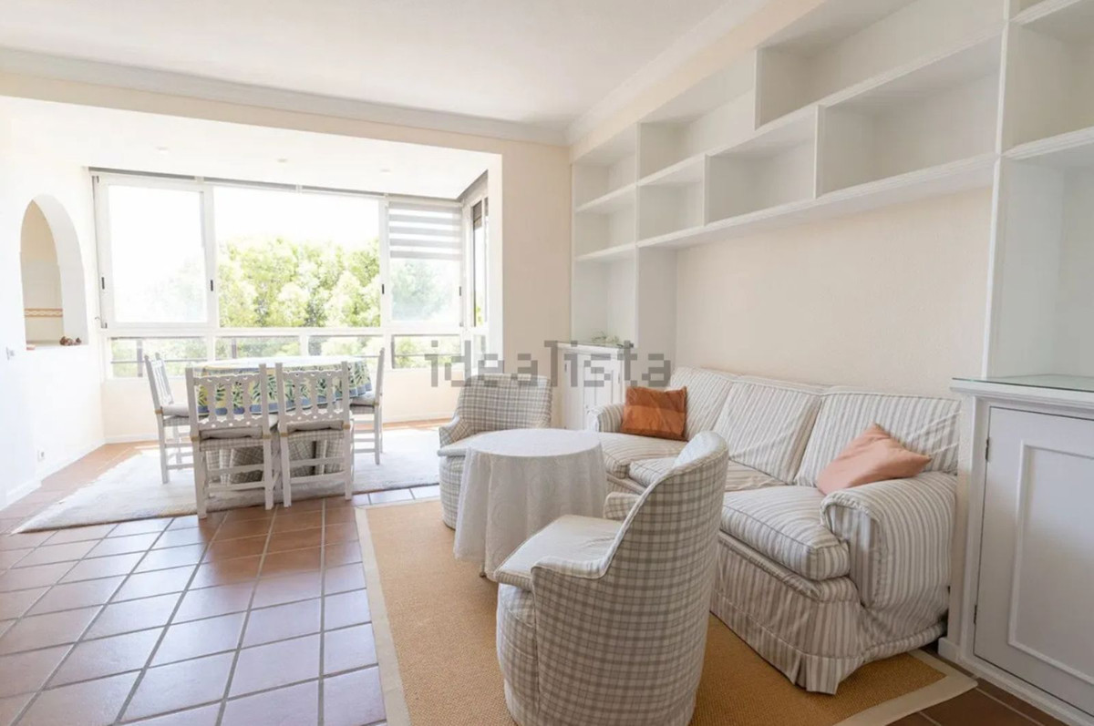 2-slaapkamer appartement in Nueva Andalucía met uitzicht op zee en La Concha in Nueva Andalucía - foto 2