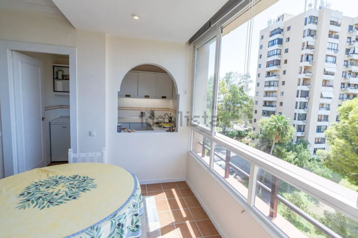 2-slaapkamer appartement in Nueva Andalucía met uitzicht op zee en La Concha in Nueva Andalucía - foto 5
