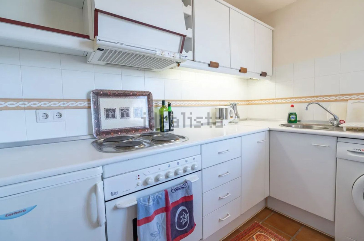 2-slaapkamer appartement in Nueva Andalucía met uitzicht op zee en La Concha in Nueva Andalucía - foto 8