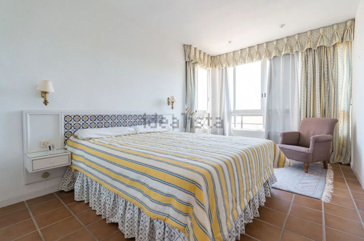 2-slaapkamer appartement in Nueva Andalucía met uitzicht op zee en La Concha in Nueva Andalucía - foto 10