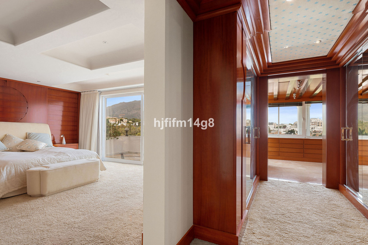 Vier-slaapkamer penthouse in Nueva Andalucía in Nueva Andalucía - foto 15