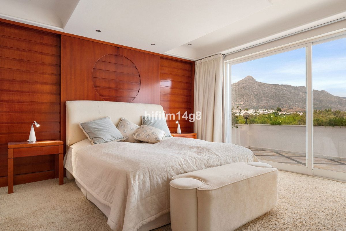 Vier-slaapkamer penthouse in Nueva Andalucía in Nueva Andalucía - foto 10