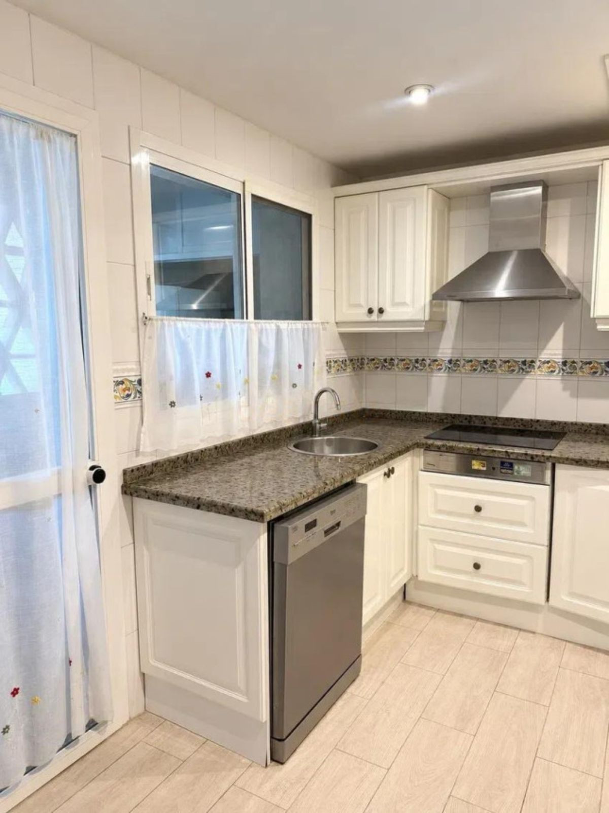 Appartement met 2 slaapkamers in Marbella in Marbella - foto 5