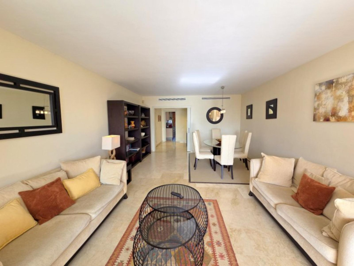 Drie-slaapkamer appartement in La Duquesa in La Duquesa - foto 2