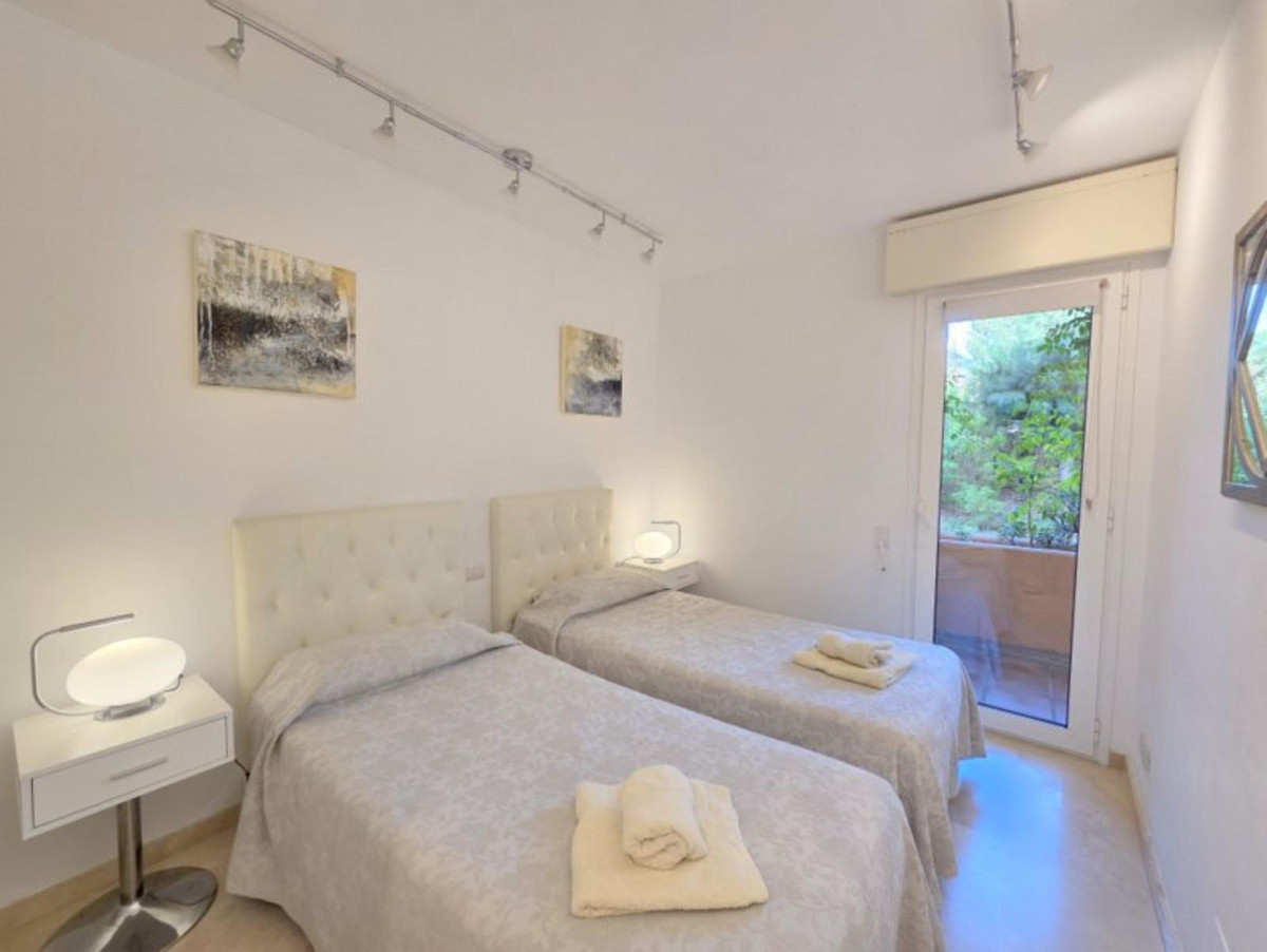 Drie-slaapkamer appartement in La Duquesa in La Duquesa - foto 12