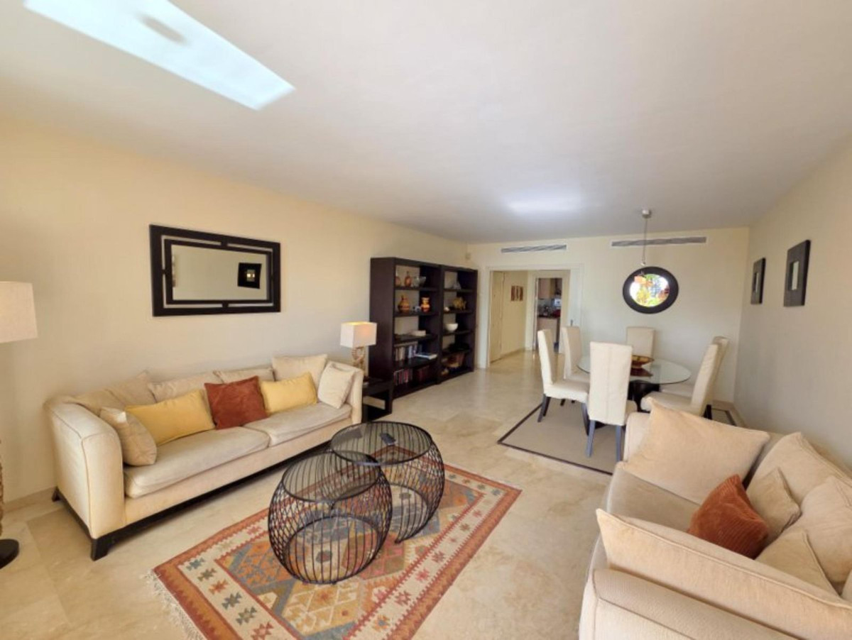 Drie-slaapkamer appartement in La Duquesa in La Duquesa - foto 3