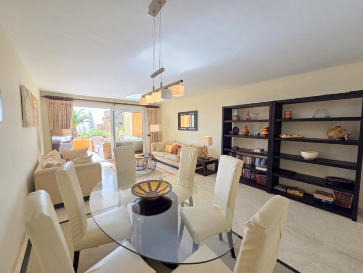 Drie-slaapkamer appartement in La Duquesa in La Duquesa - foto 5