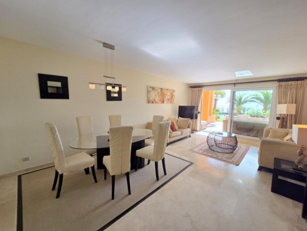 Drie-slaapkamer appartement in La Duquesa in La Duquesa - foto 6