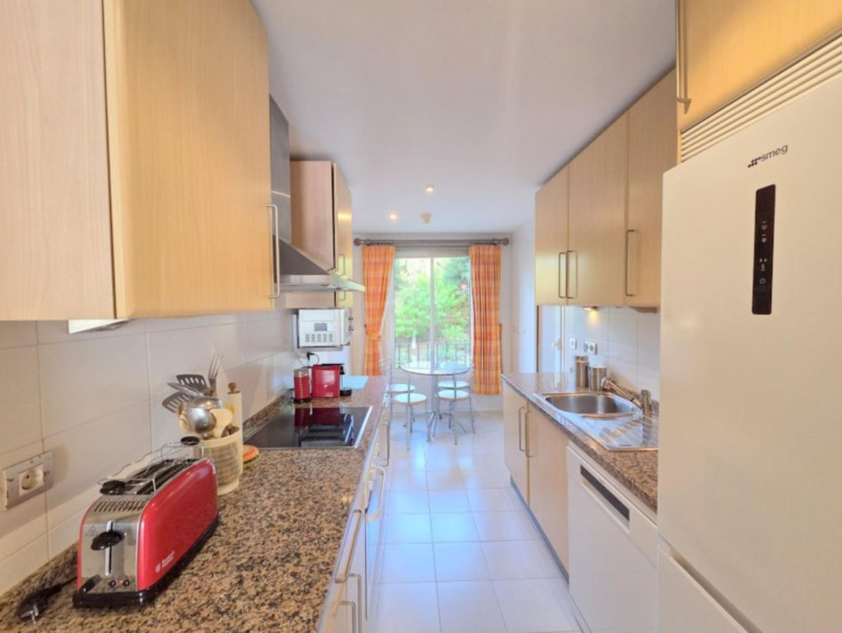 Drie-slaapkamer appartement in La Duquesa in La Duquesa - foto 9