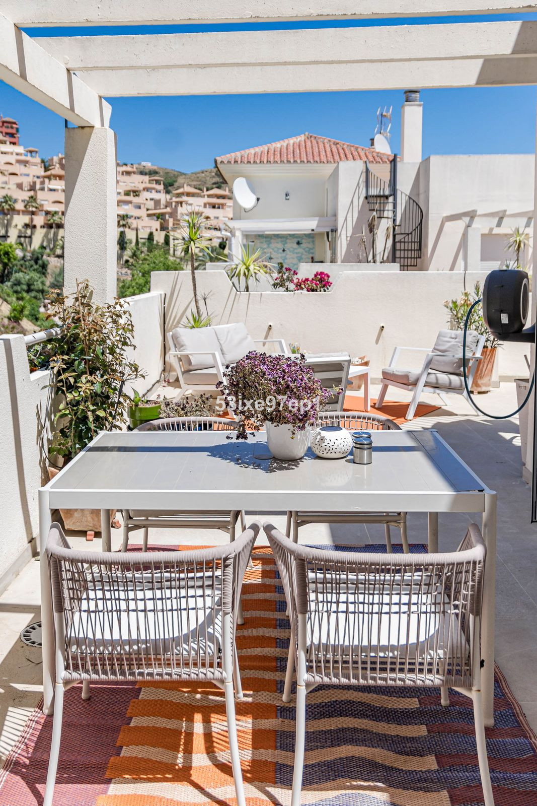 Licht hoekpenthouse met privé dakterras in Calahonda in Calahonda - foto 14
