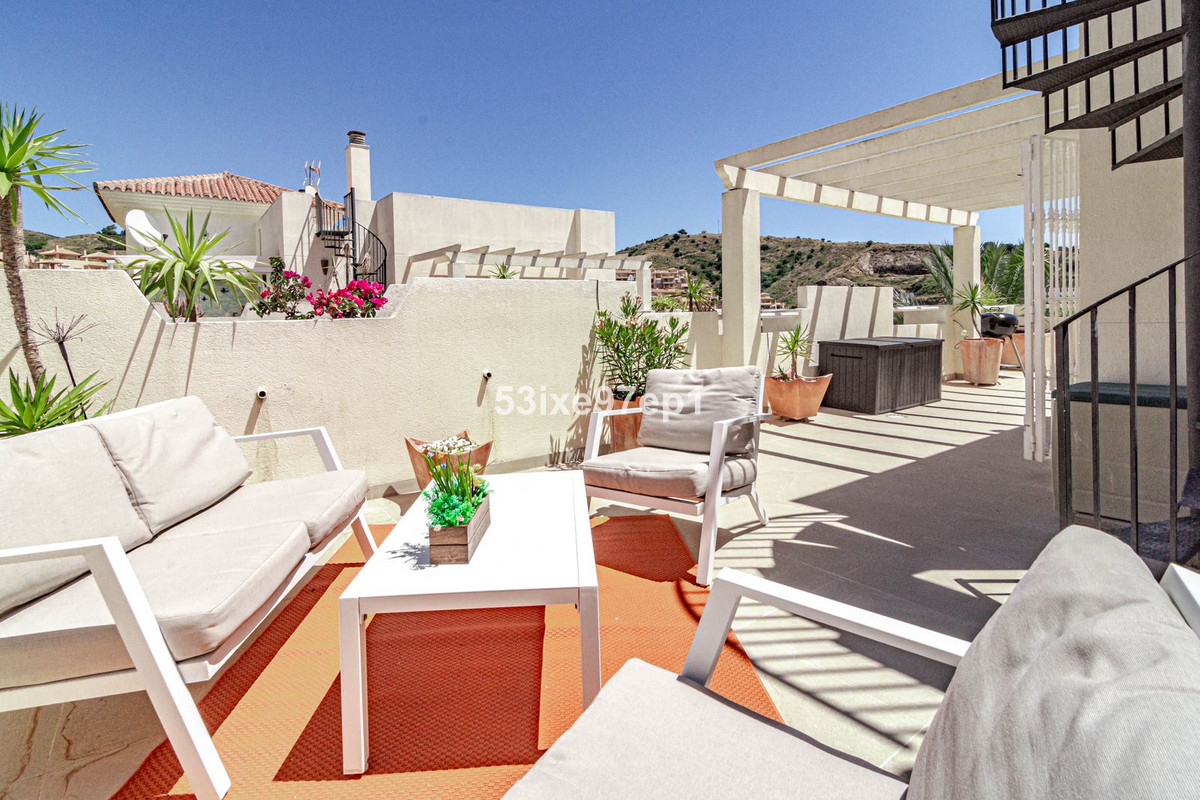 Licht hoekpenthouse met privé dakterras in Calahonda in Calahonda - foto 18