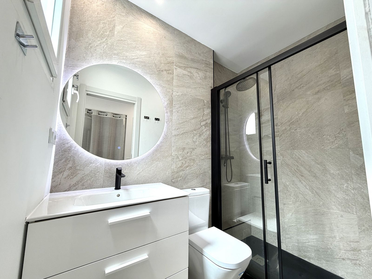 2-slaapkamer appartement in Fuengirola, gerenoveerd en centraal in Fuengirola - foto 12