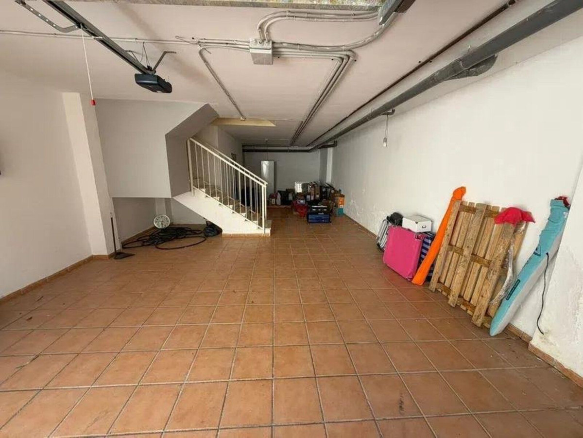 Ruime 4-slaapkamer tussenwoning in El Rosario, Marbella in Marbella - foto 19