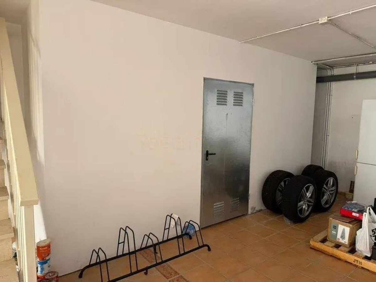 Ruime 4-slaapkamer tussenwoning in El Rosario, Marbella in Marbella - foto 20
