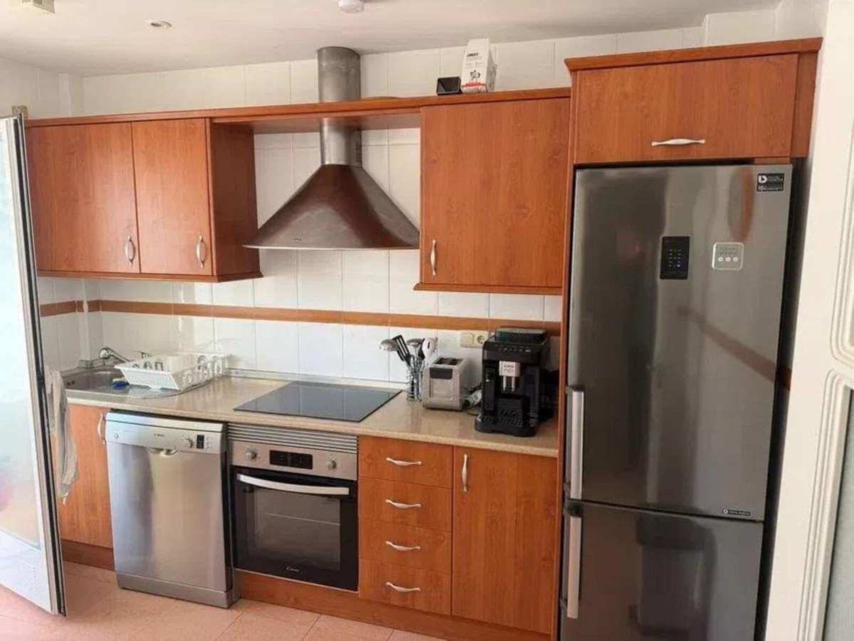 Ruime 4-slaapkamer tussenwoning in El Rosario, Marbella in Marbella - foto 5