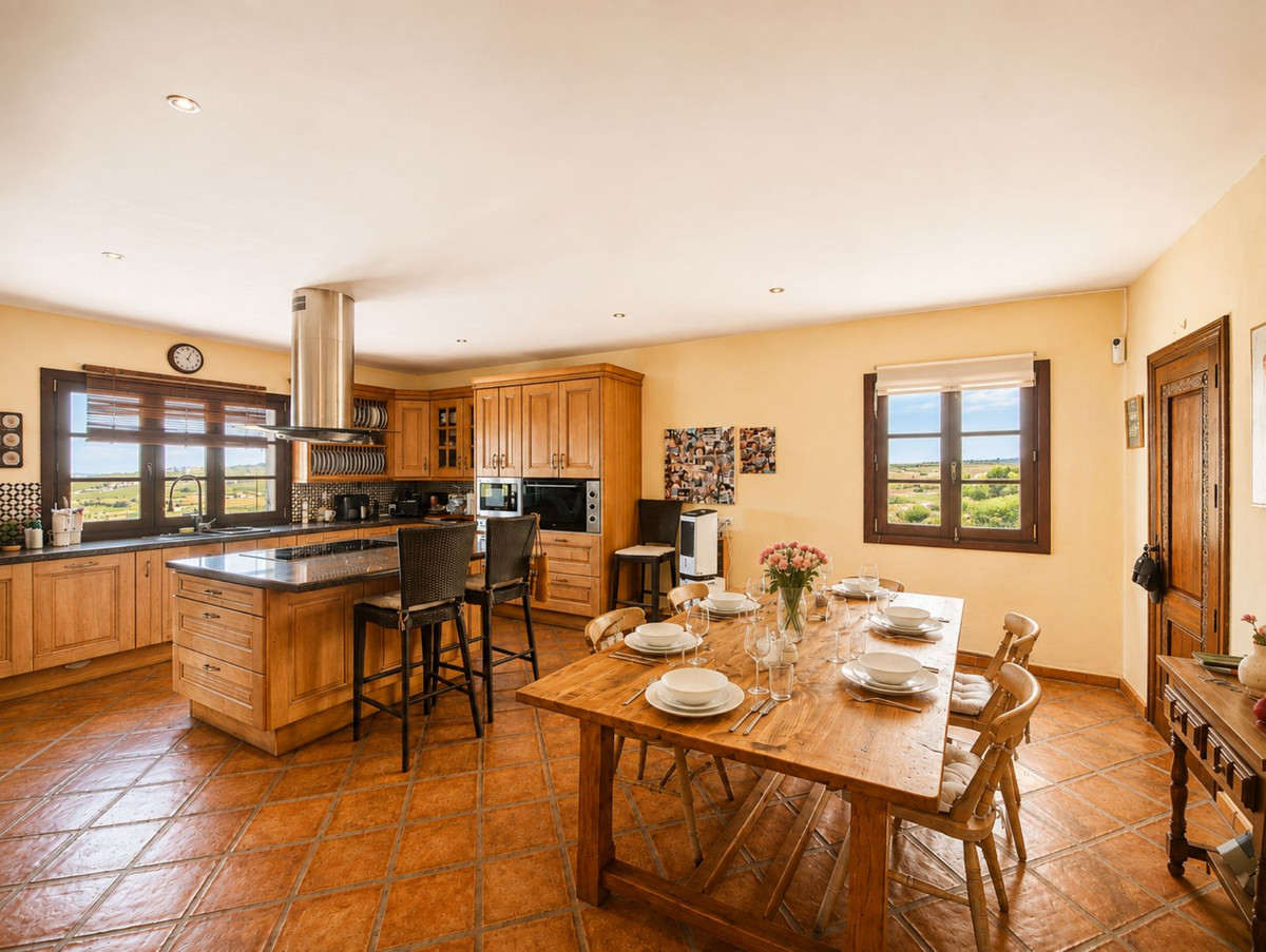Andalusisch cortijo met 4 slaapkamers in Casares in Casares - foto 9