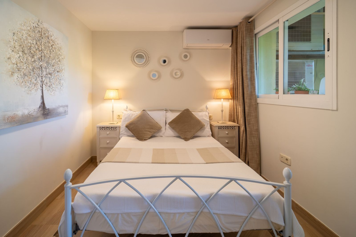 Drie-slaapkamer appartement in Elviria in Elviria - foto 14