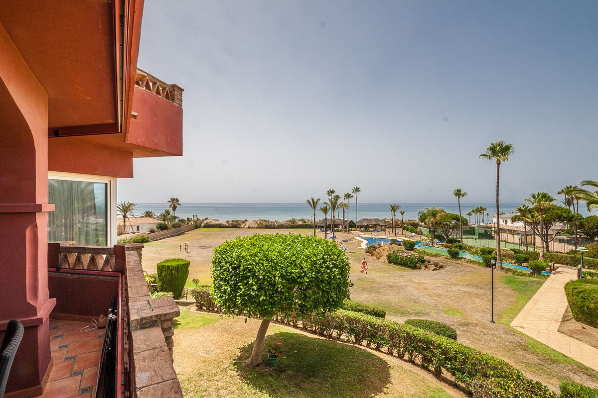 2-slaapkamer appartement direct aan het strand in Elviria in Elviria - foto 10