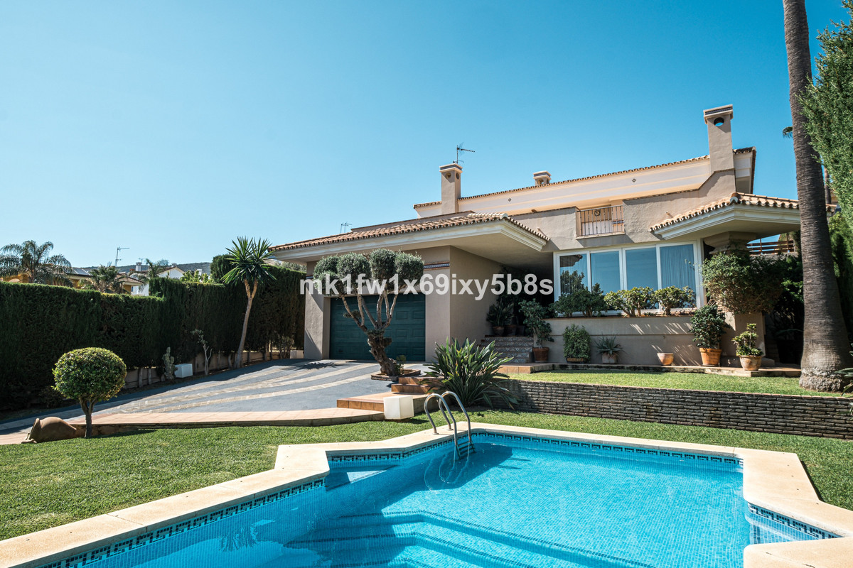 Vijf-slaapkamer villa in La Capellanía, Alhaurín de la Torre in Alhaurín de la Torre - foto 2