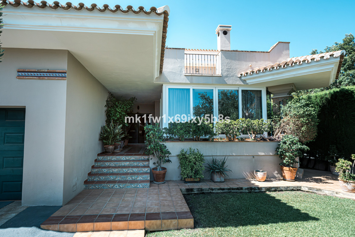 Vijf-slaapkamer villa in La Capellanía, Alhaurín de la Torre in Alhaurín de la Torre - foto 11