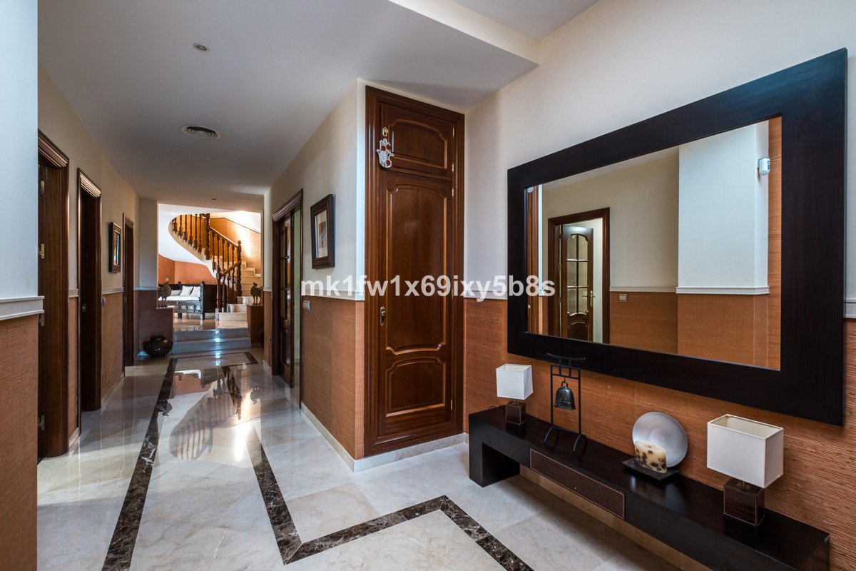 Vijf-slaapkamer villa in La Capellanía, Alhaurín de la Torre in Alhaurín de la Torre - foto 13