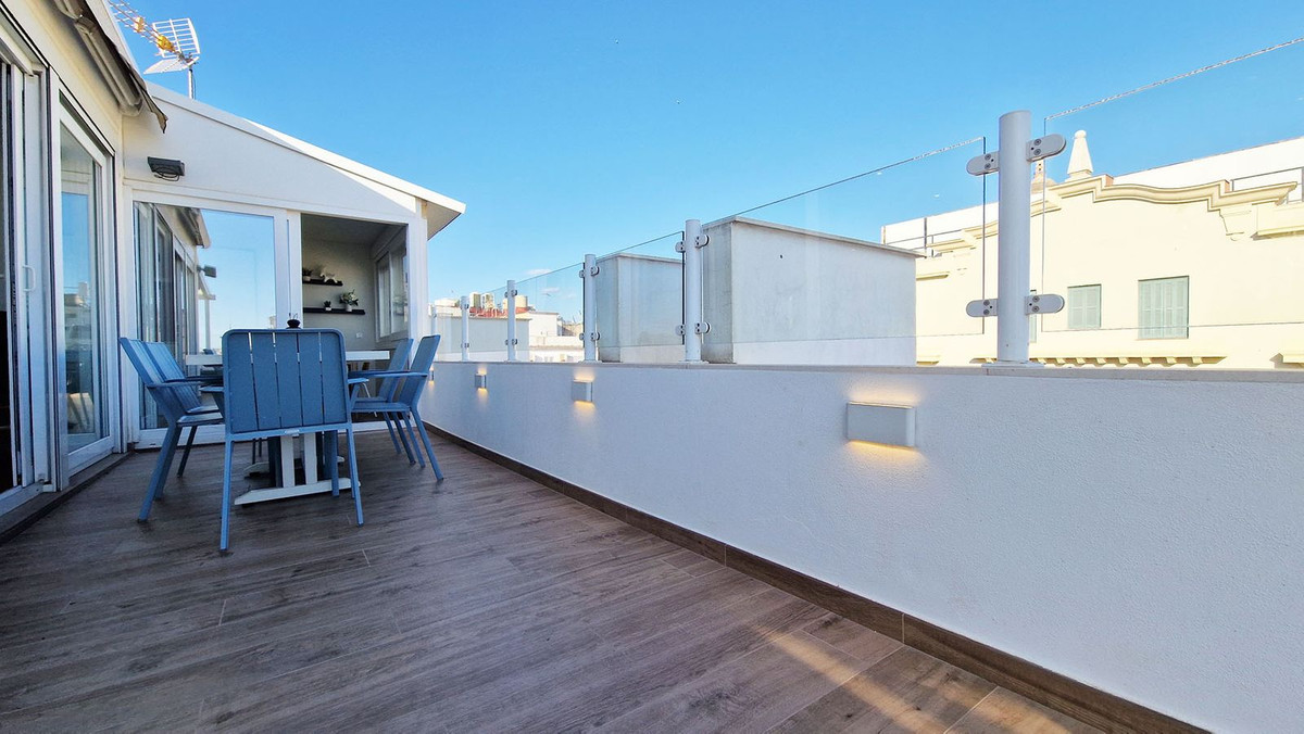 Penthouse met drie slaapkamers in Málaga | Centrale ligging nabij Plaza de las Flores in Málaga - foto 12