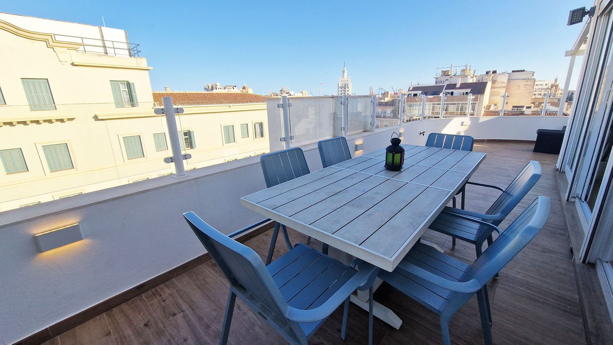 Penthouse met drie slaapkamers in Málaga | Centrale ligging nabij Plaza de las Flores in Málaga - foto 13