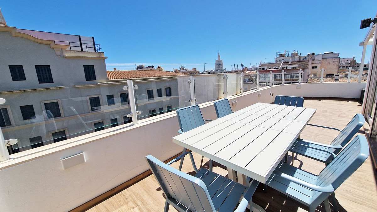 Penthouse met drie slaapkamers in Málaga | Centrale ligging nabij Plaza de las Flores in Málaga - foto 8