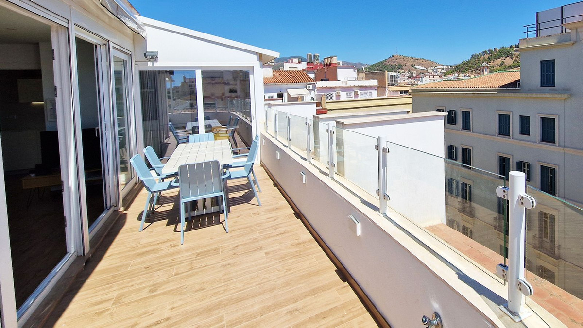 Penthouse met drie slaapkamers in Málaga | Centrale ligging nabij Plaza de las Flores in Málaga - foto 9