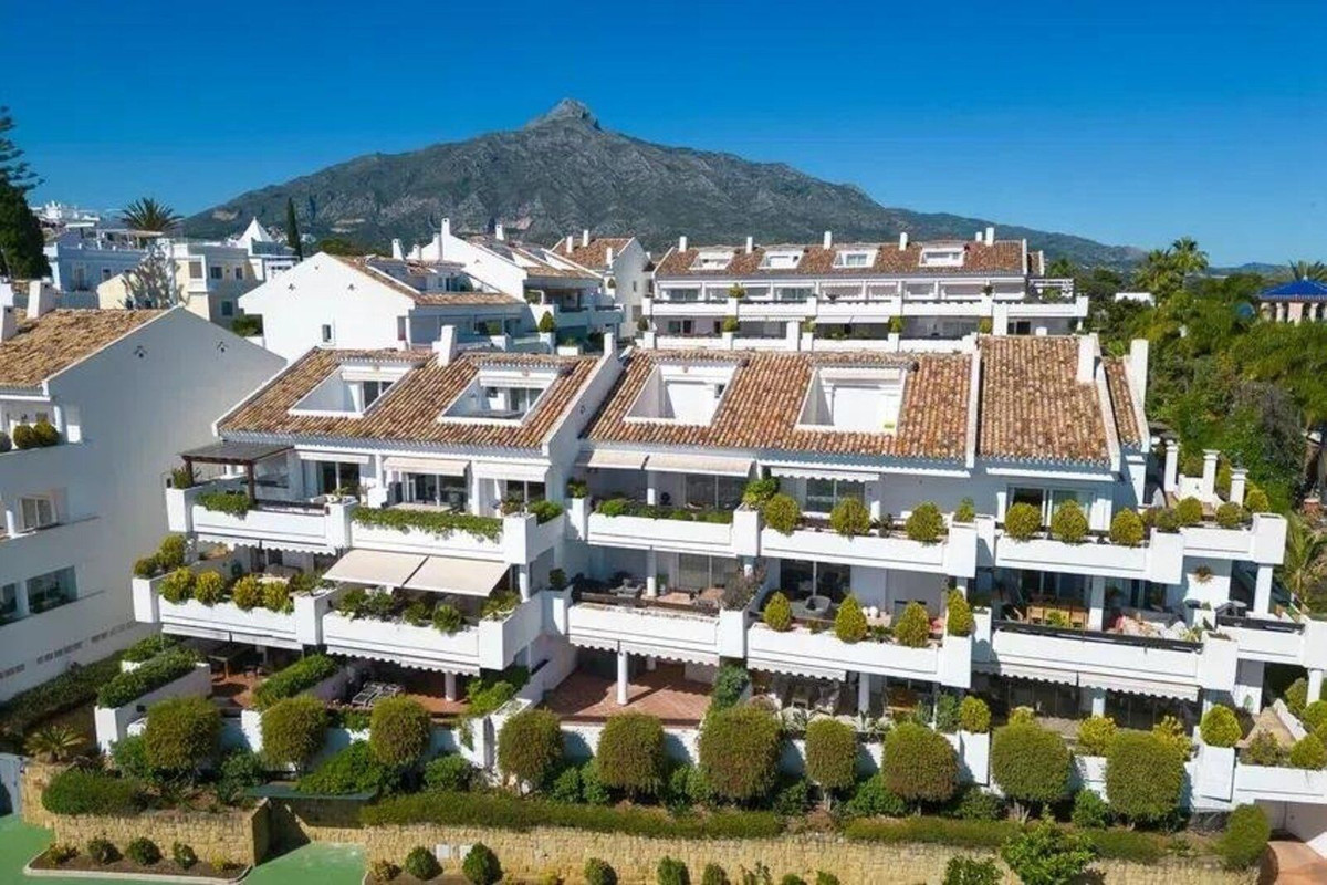 2-slaapkamer appartement met ruime terrassen in Aloha, Nueva Andalucía in Nueva Andalucía - foto 14