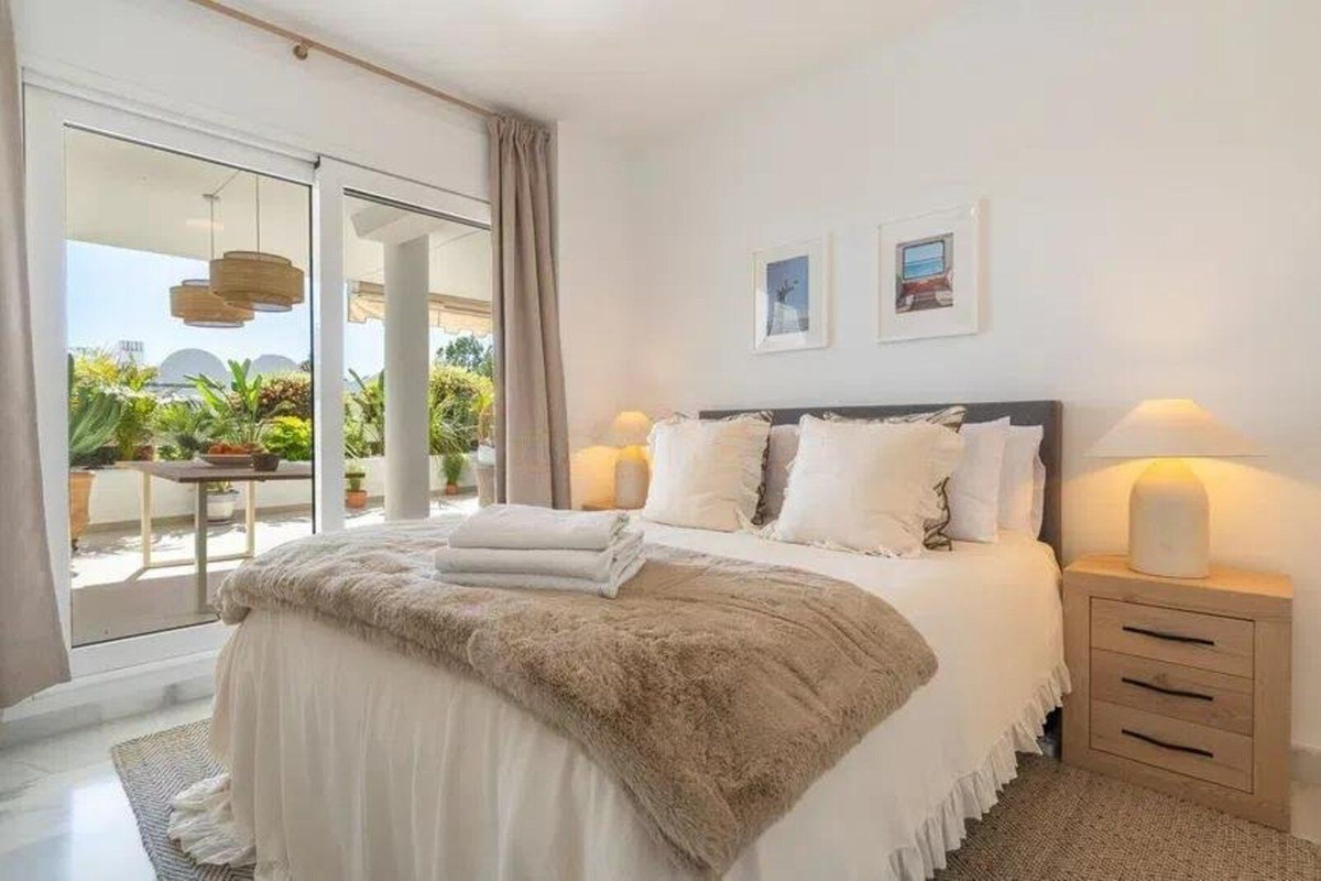 2-slaapkamer appartement met ruime terrassen in Aloha, Nueva Andalucía in Nueva Andalucía - foto 4