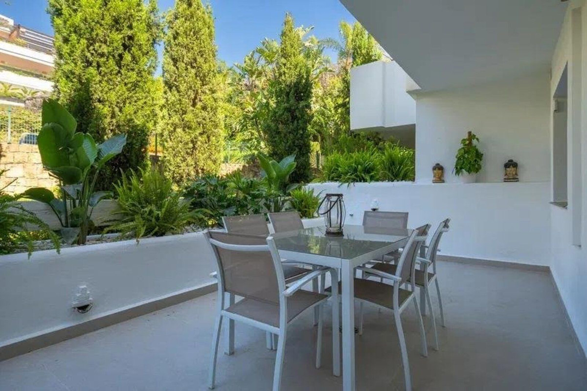 2-slaapkamer appartement met ruime terrassen in Aloha, Nueva Andalucía in Nueva Andalucía - foto 9