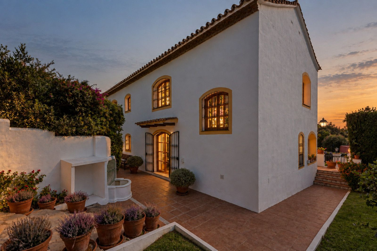 Charmante villa met 3 slaapkamers in Marbella in Marbella - foto 2
