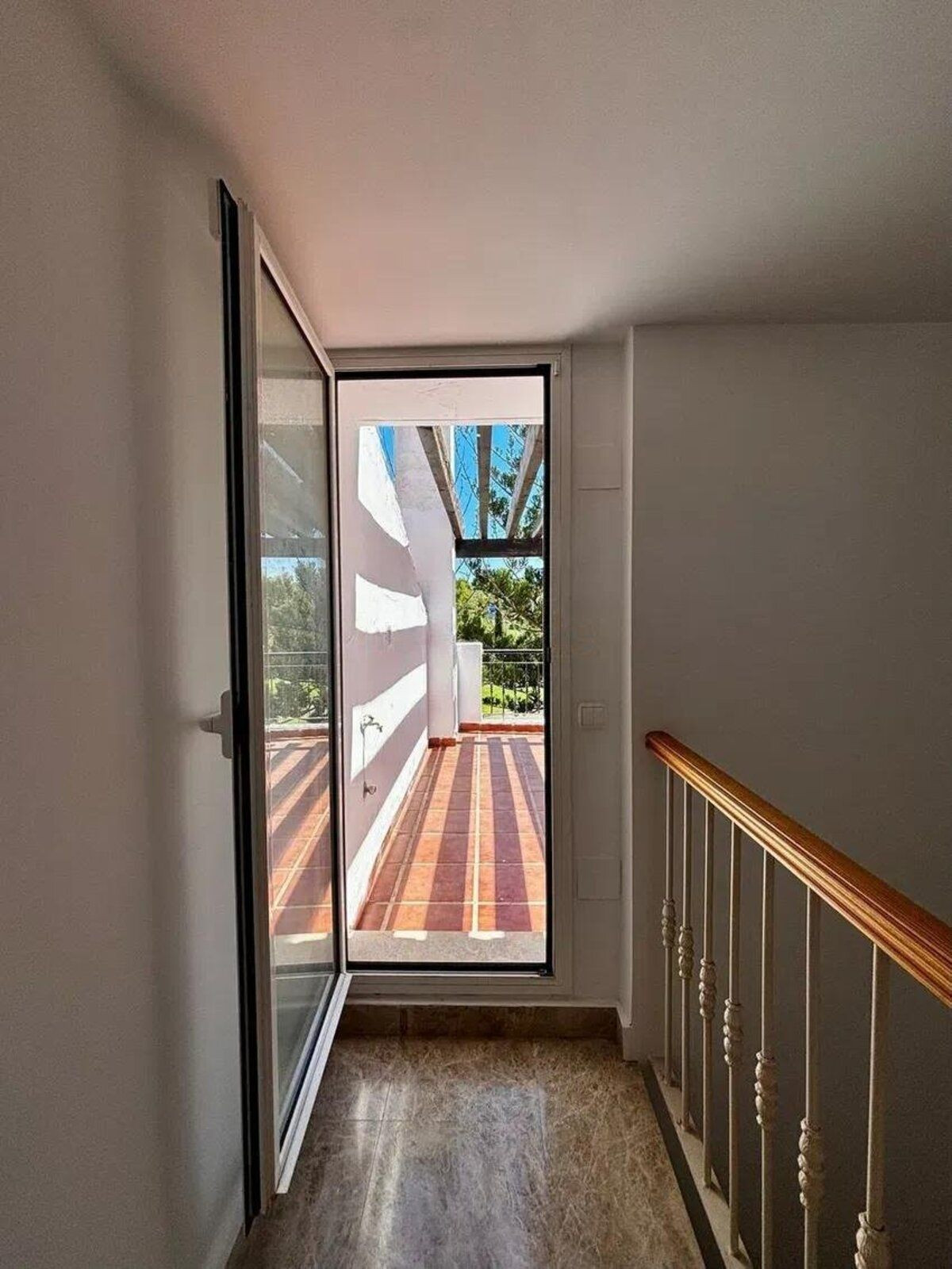 Drie-slaapkamer stadswoning in Nueva Andalucía, Marbella in Nueva Andalucía - foto 17